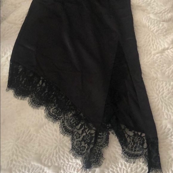 XLE the Label lace dress - Picture 3 of 5